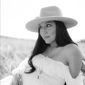 Meet your Posher, Melissa